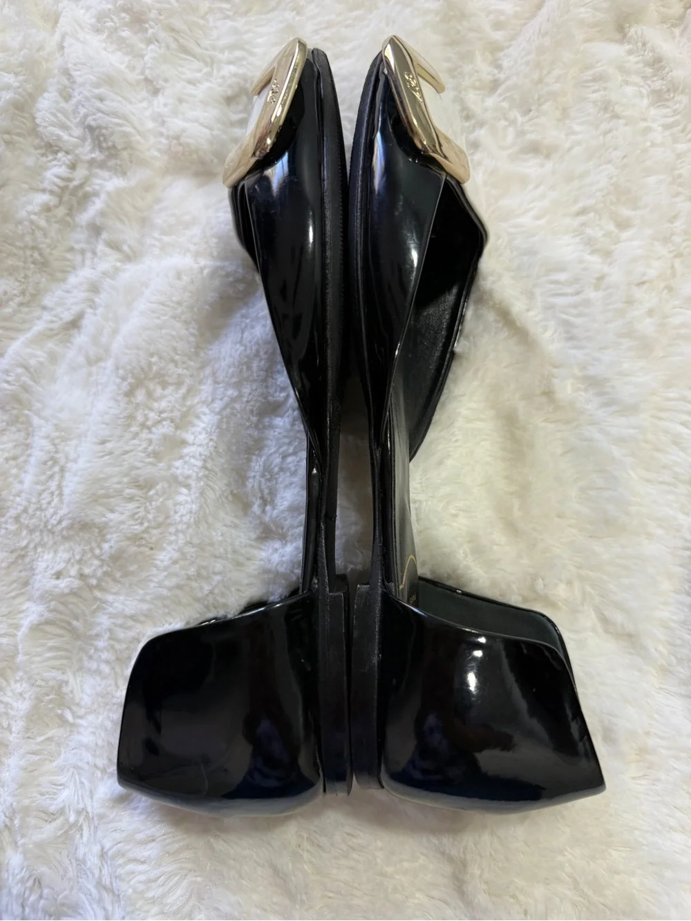 Roger Vivier Patent Leather D’Orsay Flats Black Ivory Gold Buckle 35 US 5